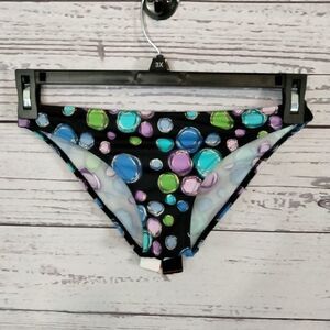 New Without tags. "Heat Collection" woman's bikini bottoms